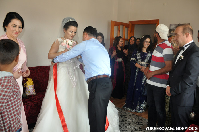 Kurtdiş ailesinin mutlu günü 35