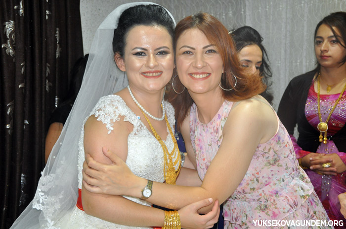 Kurtdiş ailesinin mutlu günü 37