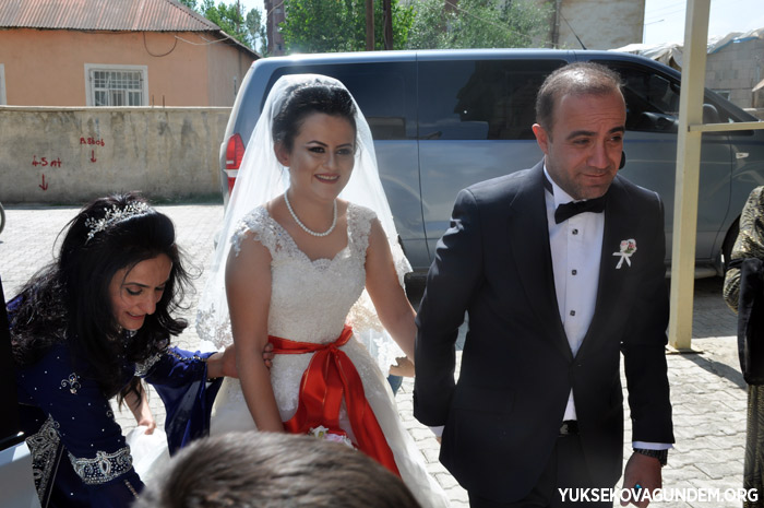 Kurtdiş ailesinin mutlu günü 40