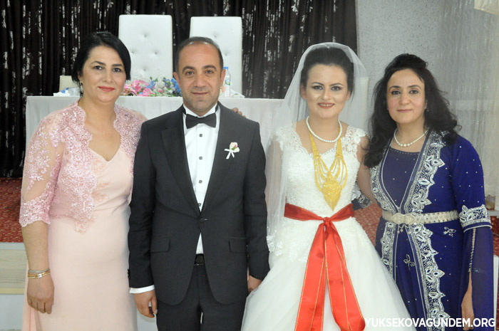 Kurtdiş ailesinin mutlu günü 45