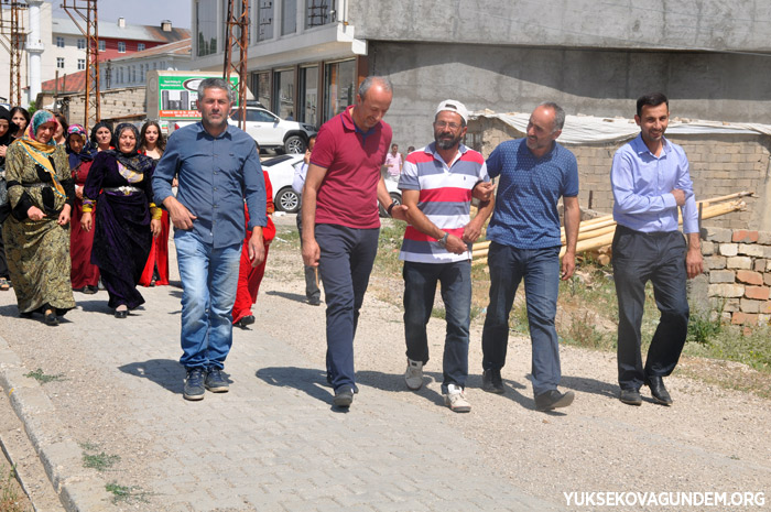 Kurtdiş ailesinin mutlu günü 8