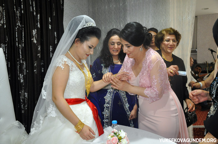 Kurtdiş ailesinin mutlu günü 84