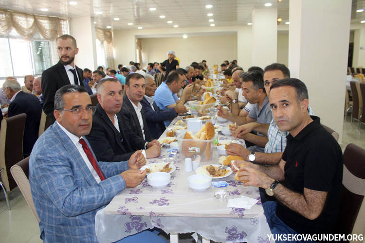 Aka Ailesinin Mutlu Günü 125