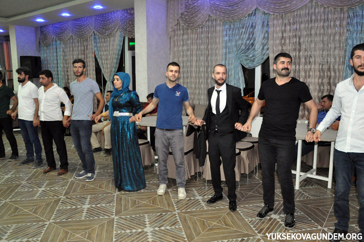 Aka Ailesinin Mutlu Günü 142