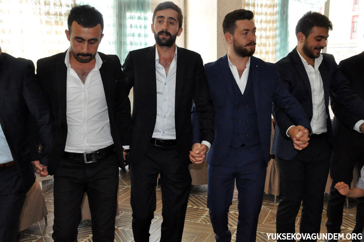 Aka Ailesinin Mutlu Günü 153