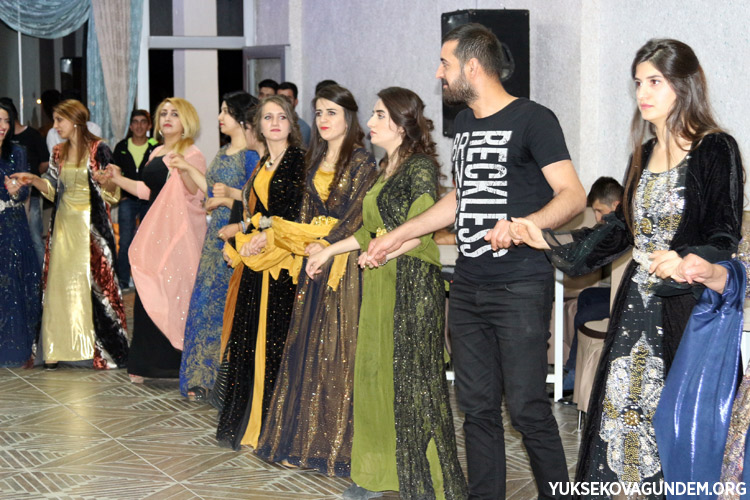Aka Ailesinin Mutlu Günü 159