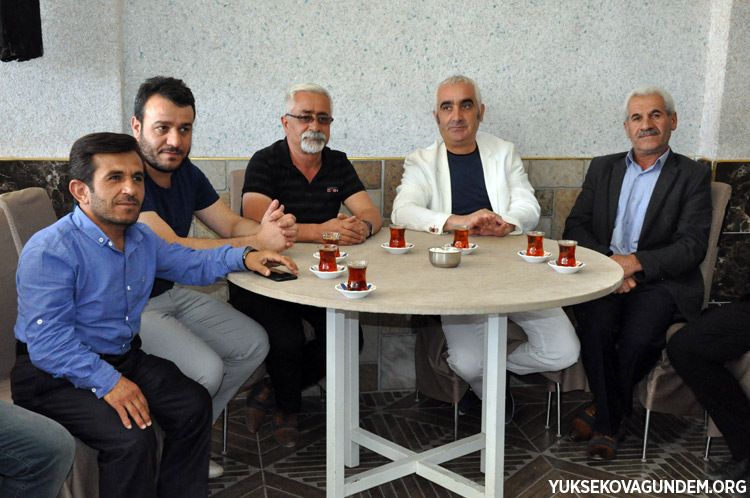 Aka Ailesinin Mutlu Günü 166