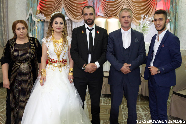 Aka Ailesinin Mutlu Günü 235
