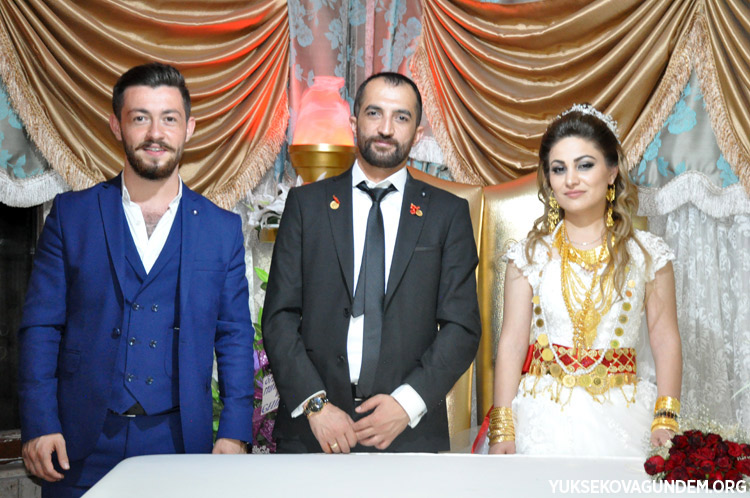 Aka Ailesinin Mutlu Günü 238