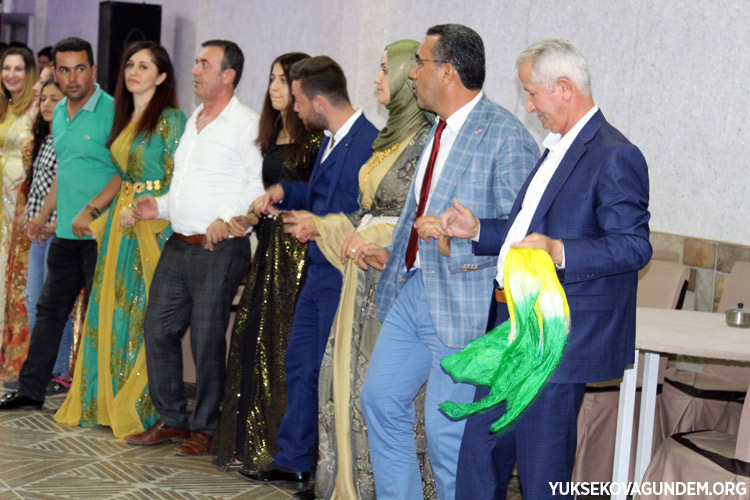 Aka Ailesinin Mutlu Günü 24