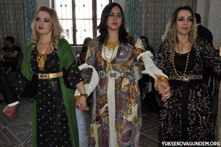Aka Ailesinin Mutlu Günü 246