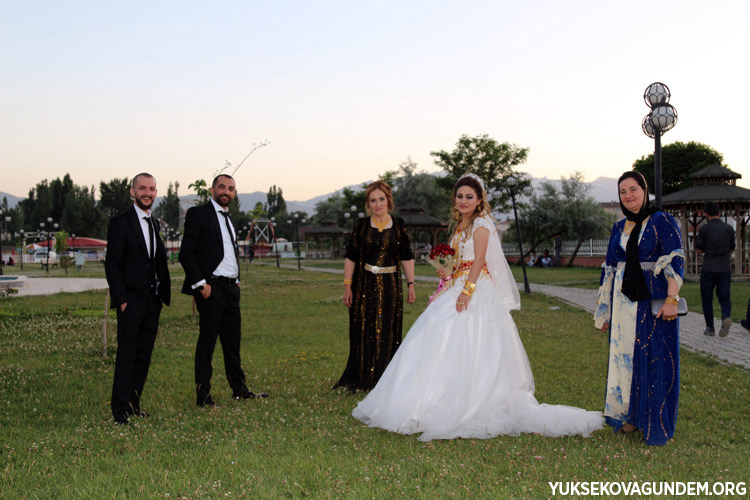 Aka Ailesinin Mutlu Günü 255
