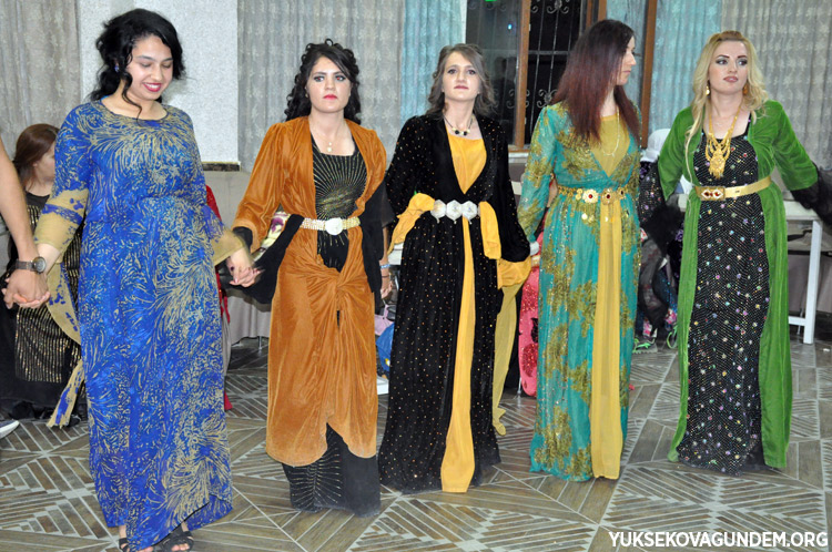 Aka Ailesinin Mutlu Günü 60