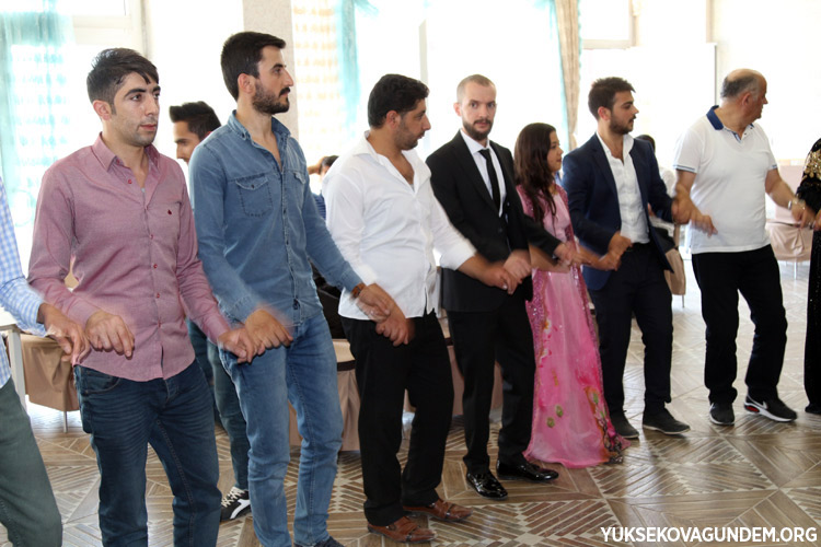 Aka Ailesinin Mutlu Günü 64