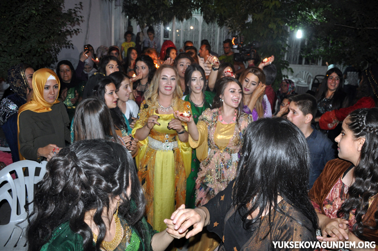 Çiftçi ailesinin mutlu günü 111