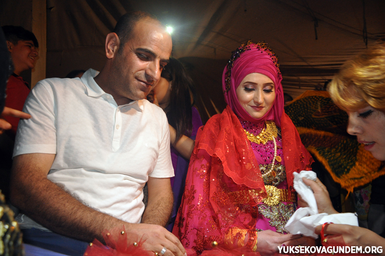 Çiftçi ailesinin mutlu günü 114