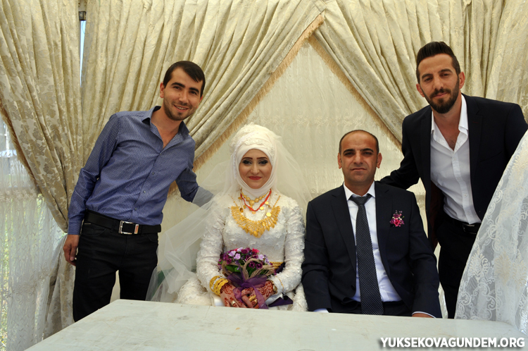 Çiftçi ailesinin mutlu günü 145