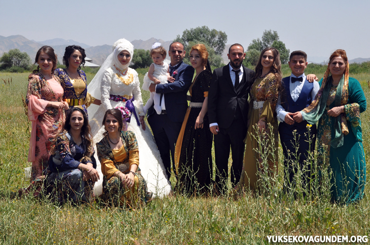 Çiftçi ailesinin mutlu günü 155