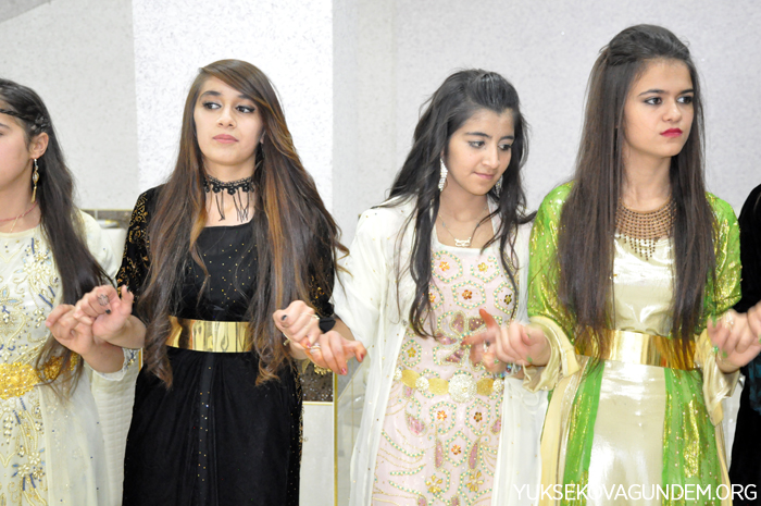 Karael ailesinin mutlu günü 107