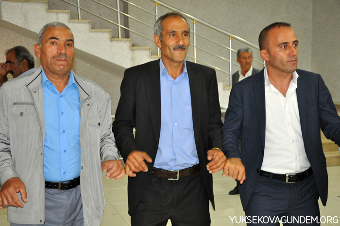 Karael ailesinin mutlu günü 122