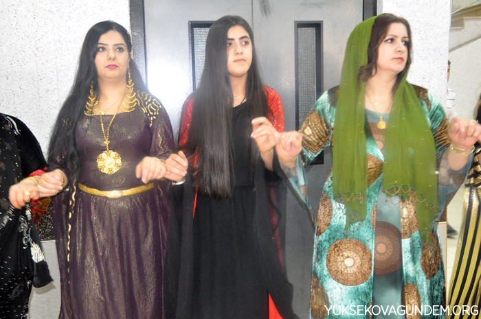 Karael ailesinin mutlu günü 76