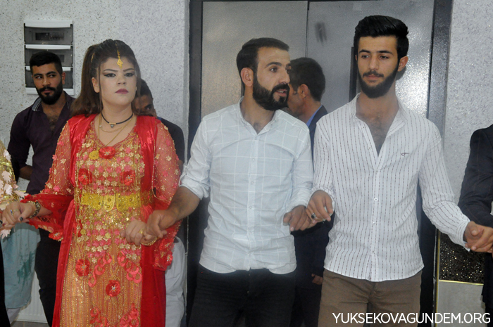 Karael ailesinin mutlu günü 77