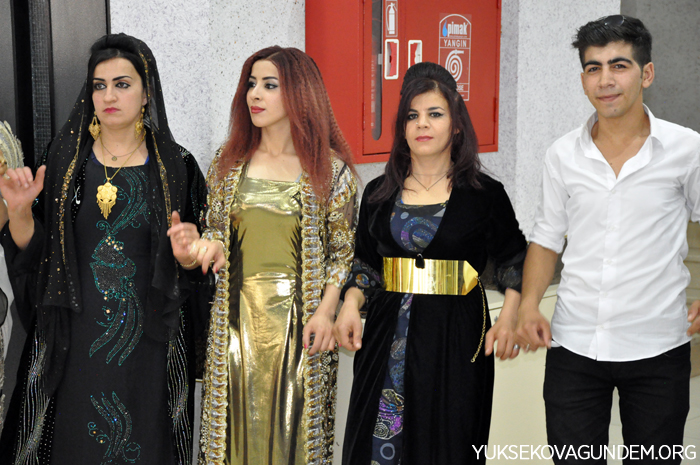 Karael ailesinin mutlu günü 93