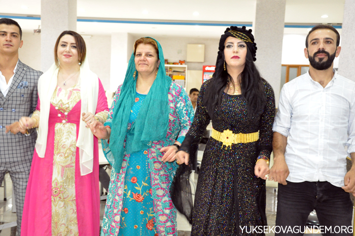 Karael ailesinin mutlu günü 99