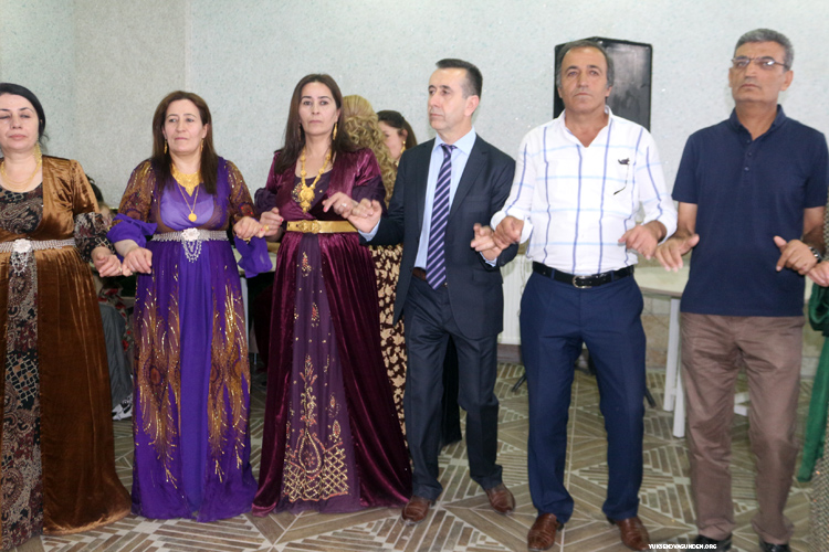 Fırat ailesinin mutlu günü 105