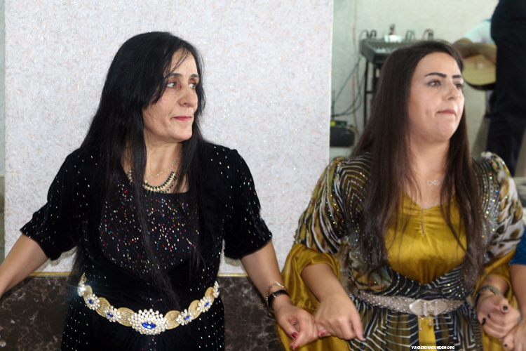 Fırat ailesinin mutlu günü 39