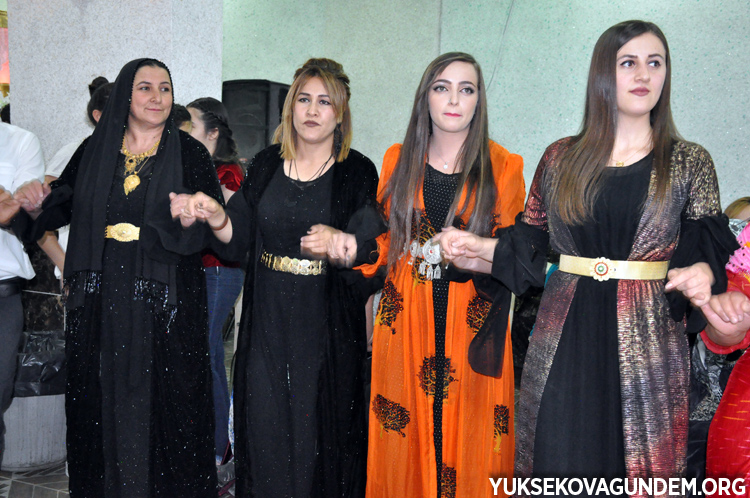 Fırat ailesinin mutlu günü 45