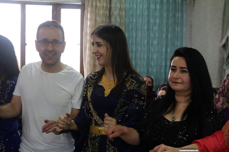 Fırat ailesinin mutlu günü 64