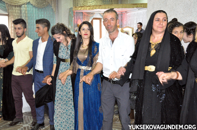 Fırat ailesinin mutlu günü 66