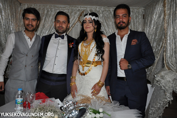 Kandaş ailesinin mutlu günü 112