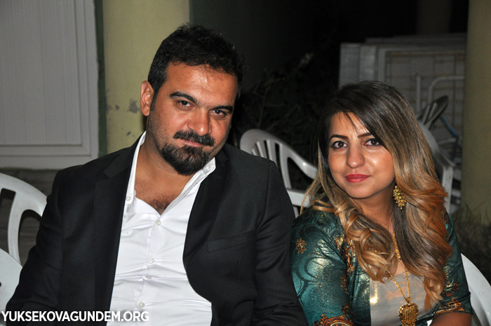Kandaş ailesinin mutlu günü 126