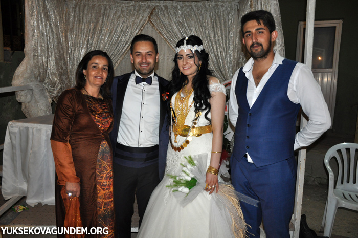 Kandaş ailesinin mutlu günü 128