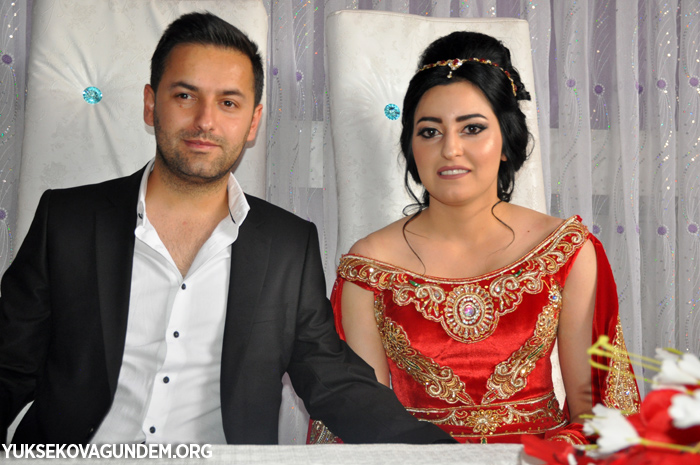Kandaş ailesinin mutlu günü 23