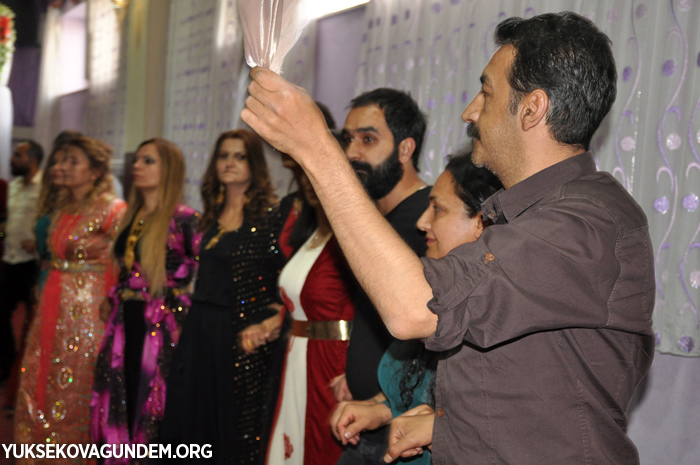 Kandaş ailesinin mutlu günü 33