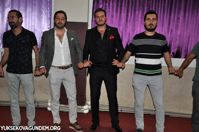 Kandaş ailesinin mutlu günü 41