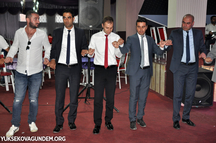 Kandaş ailesinin mutlu günü 43