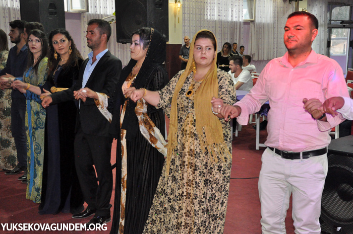 Kandaş ailesinin mutlu günü 53