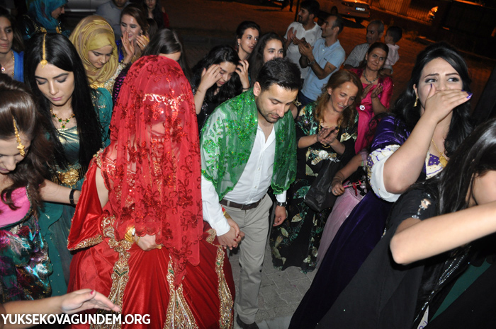 Kandaş ailesinin mutlu günü 58