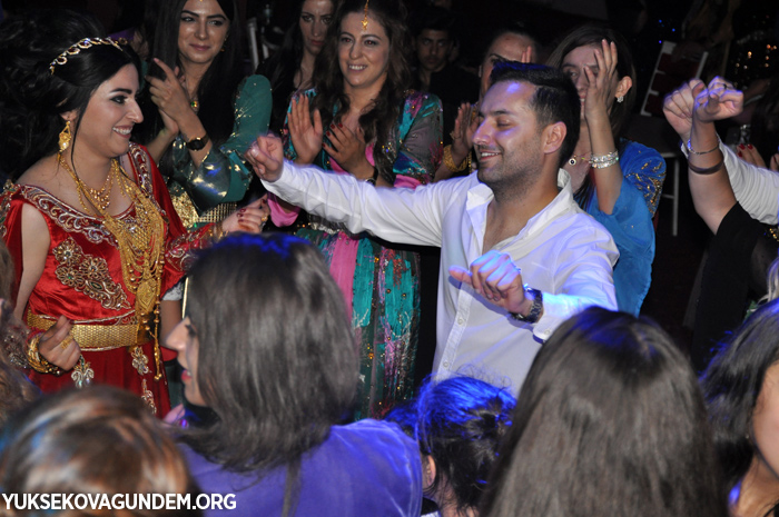 Kandaş ailesinin mutlu günü 63