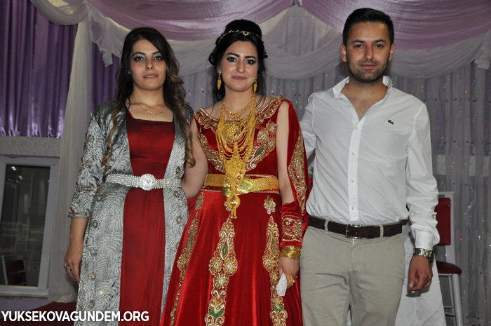 Kandaş ailesinin mutlu günü 71