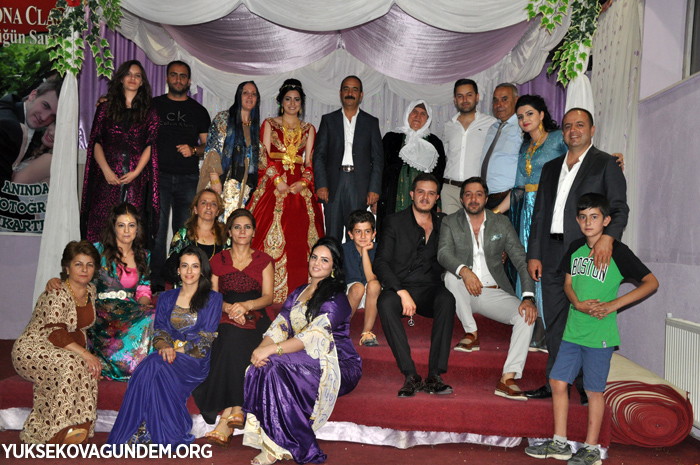 Kandaş ailesinin mutlu günü 73