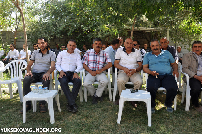 Kandaş ailesinin mutlu günü 87