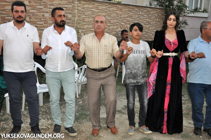 Kandaş ailesinin mutlu günü 96