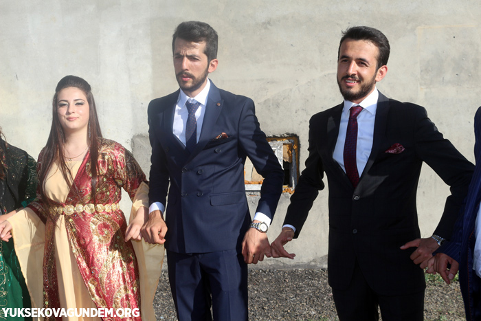 Öner ve Dündar ailesinin mutlu günü 103