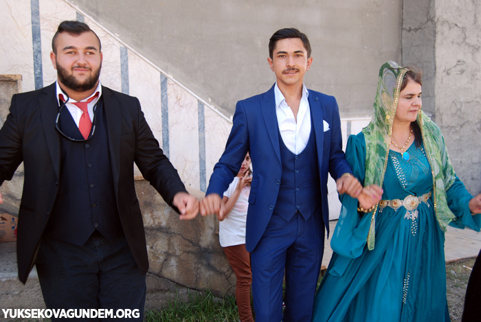 Öner ve Dündar ailesinin mutlu günü 106