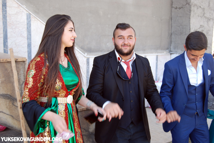 Öner ve Dündar ailesinin mutlu günü 107